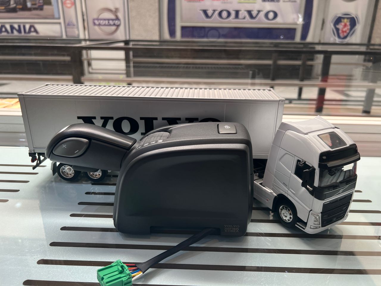 دسته دنده اتومات FH13